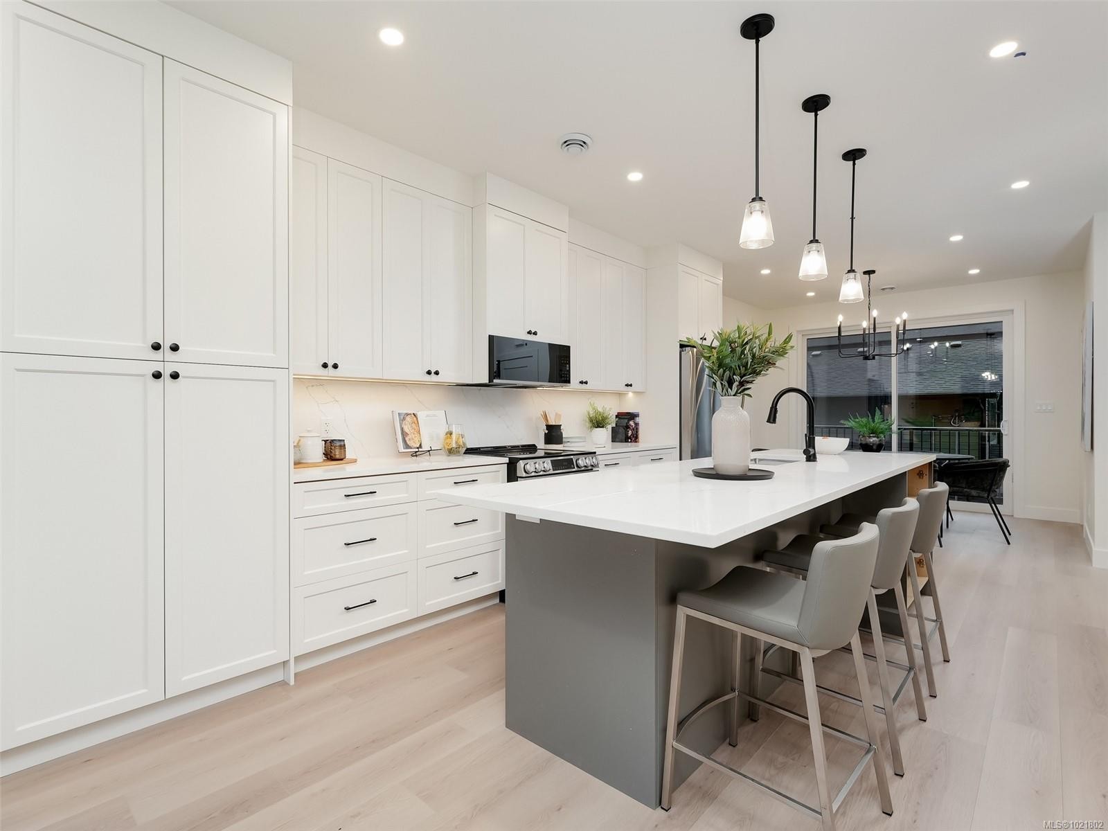 103-960 Jenkins Ave, Langford, BC