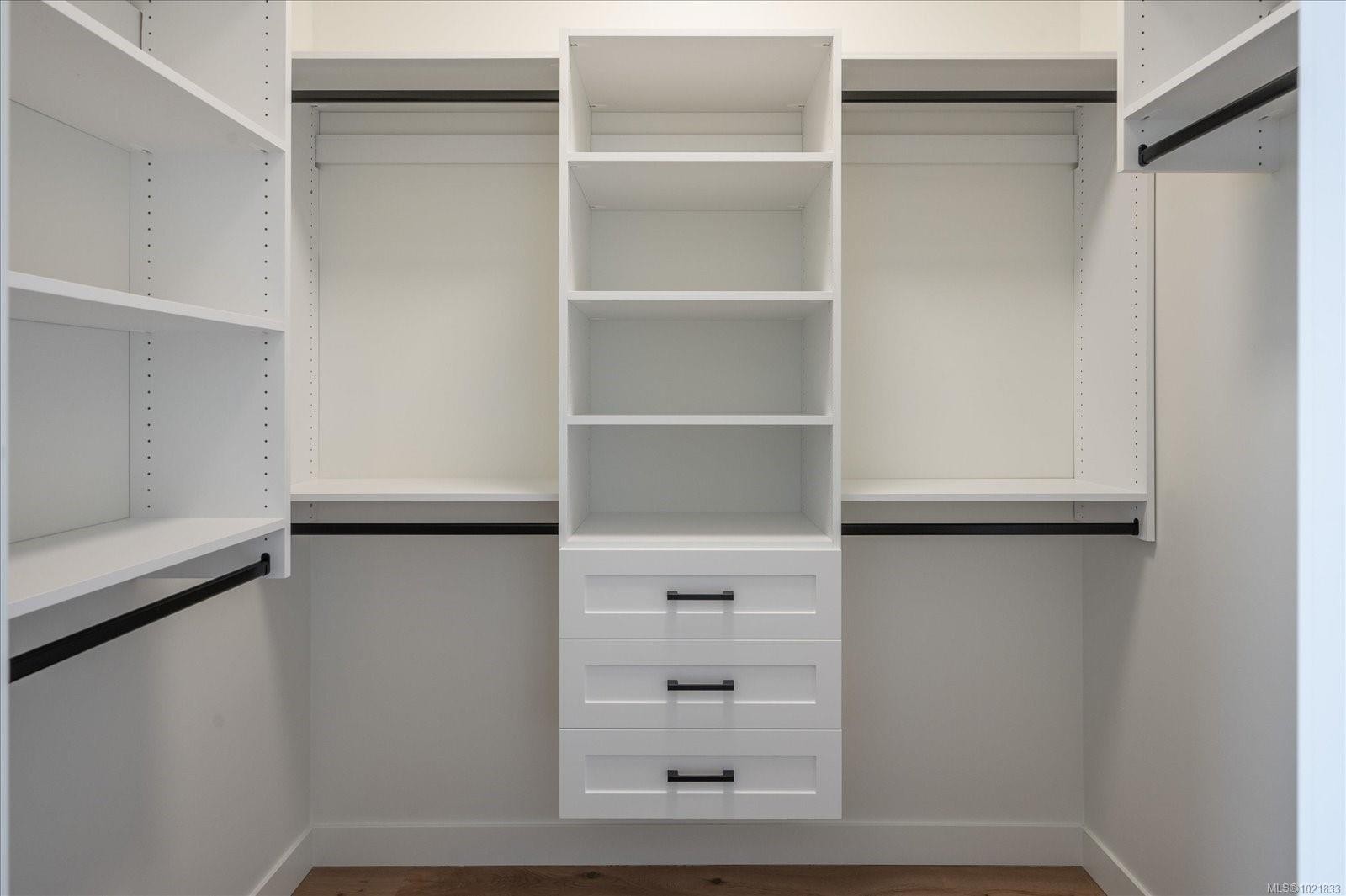 4680 Ambience Dr, Nanaimo, BC