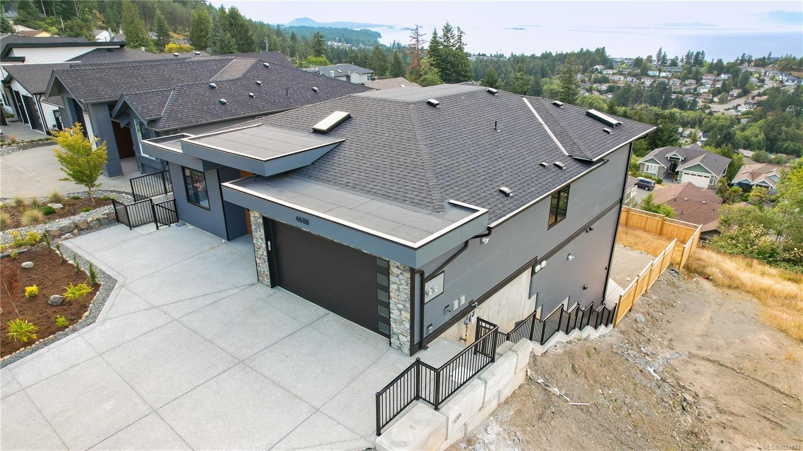 4680 Ambience Dr, Nanaimo, BC