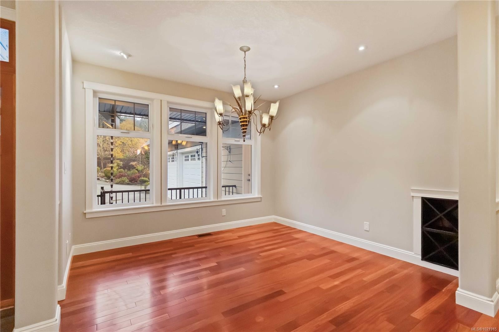 9319 East Saanich Rd, North Saanich, BC