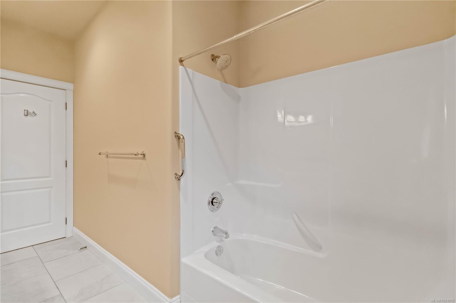 9319 East Saanich Rd, North Saanich, BC