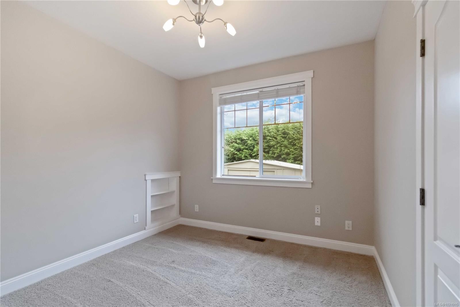 9319 East Saanich Rd, North Saanich, BC