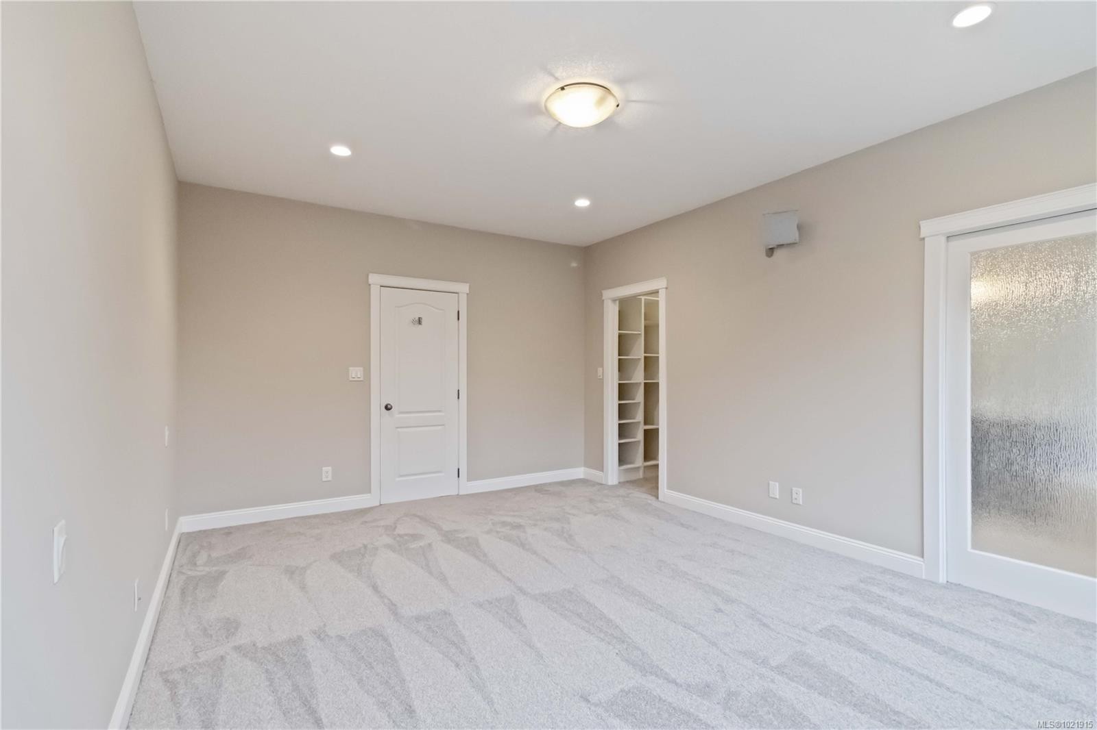 9319 East Saanich Rd, North Saanich, BC