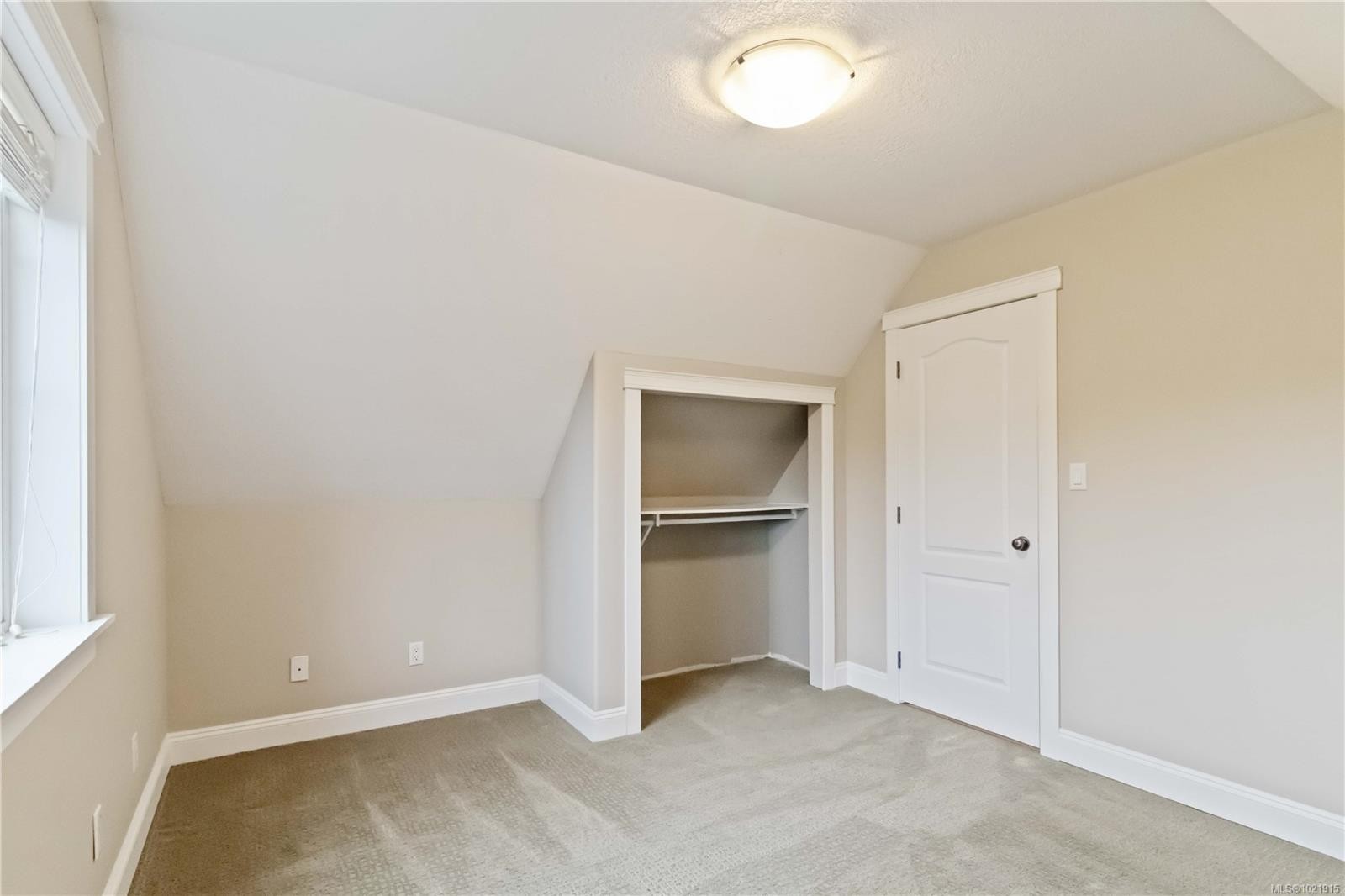 9319 East Saanich Rd, North Saanich, BC