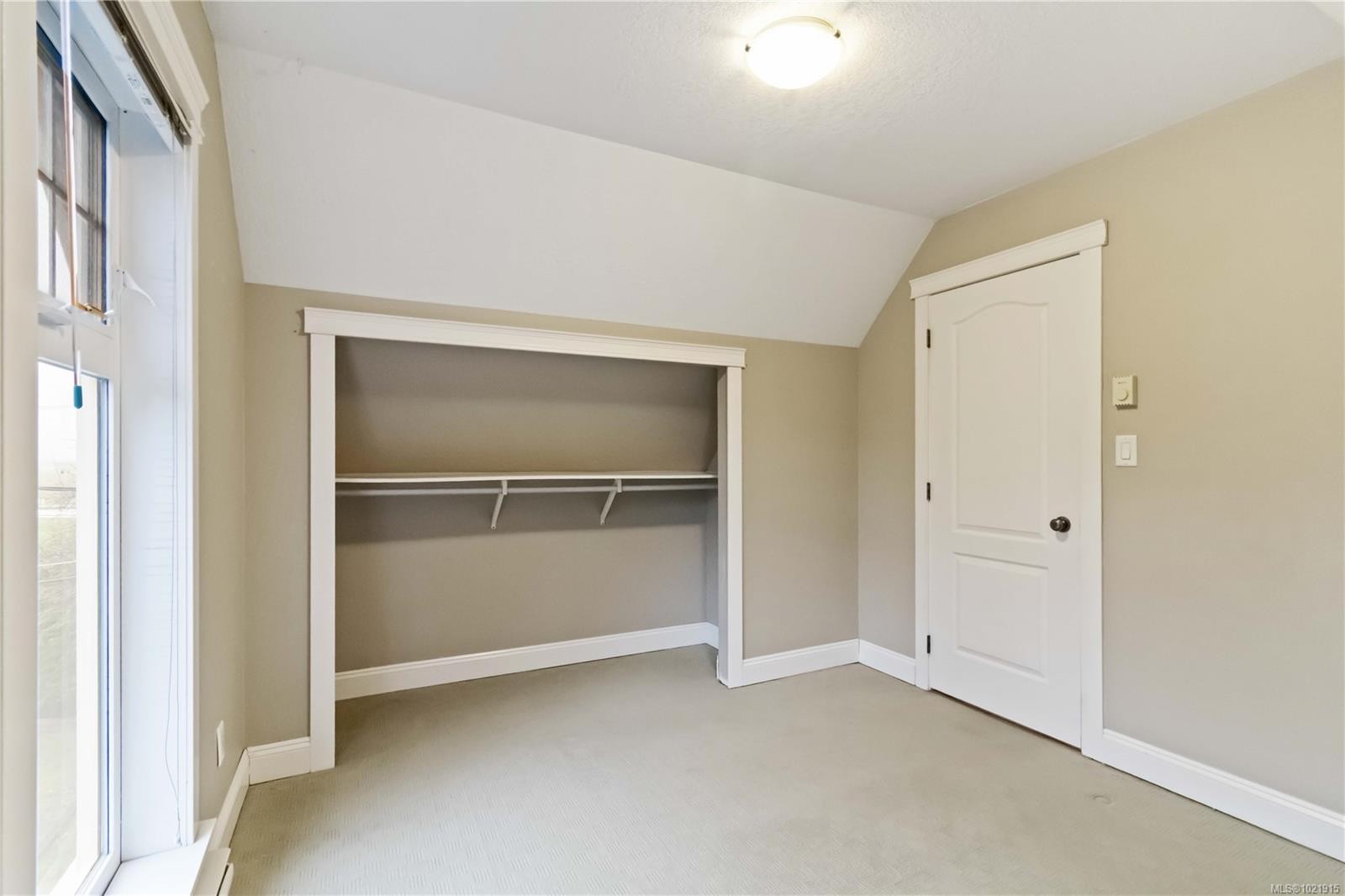 9319 East Saanich Rd, North Saanich, BC