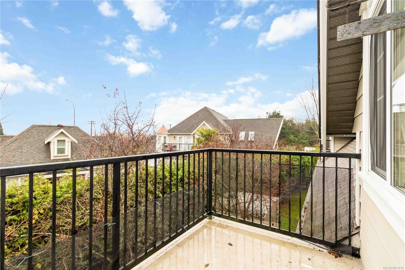 9319 East Saanich Rd, North Saanich, BC