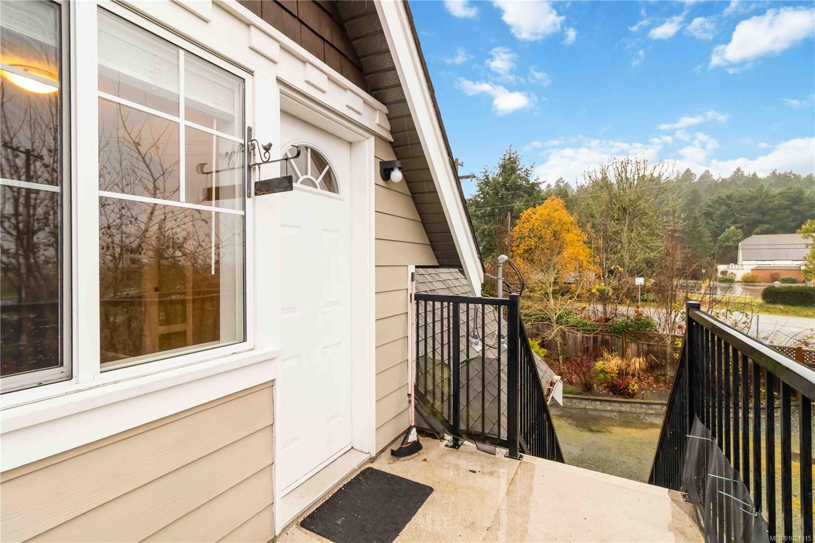 9319 East Saanich Rd, North Saanich, BC