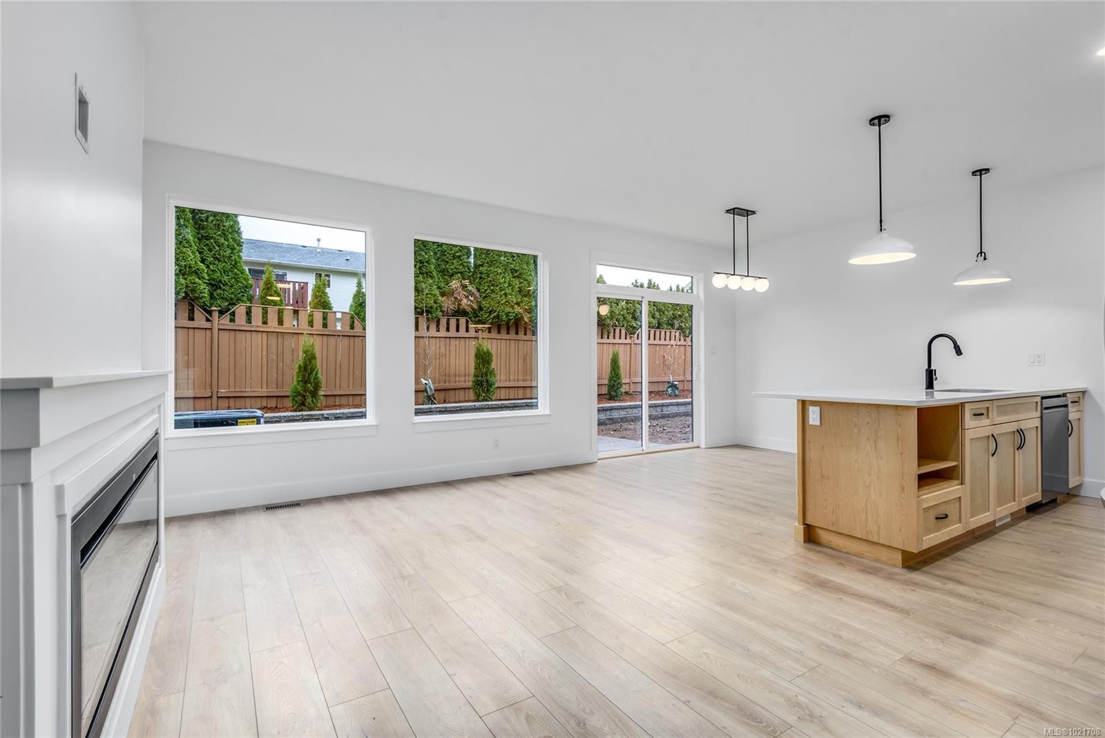 A-1044 Lazo Rd, Comox, BC