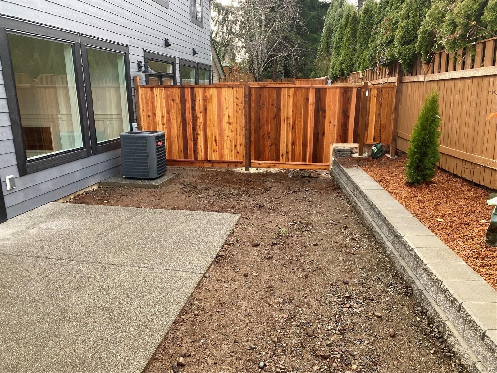 B-1044 Lazo Rd, Comox, BC - Outdoor