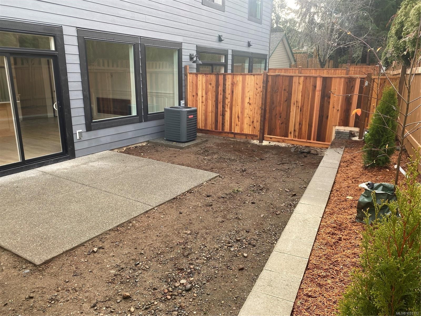 B-1044 Lazo Rd, Comox, BC - Outdoor