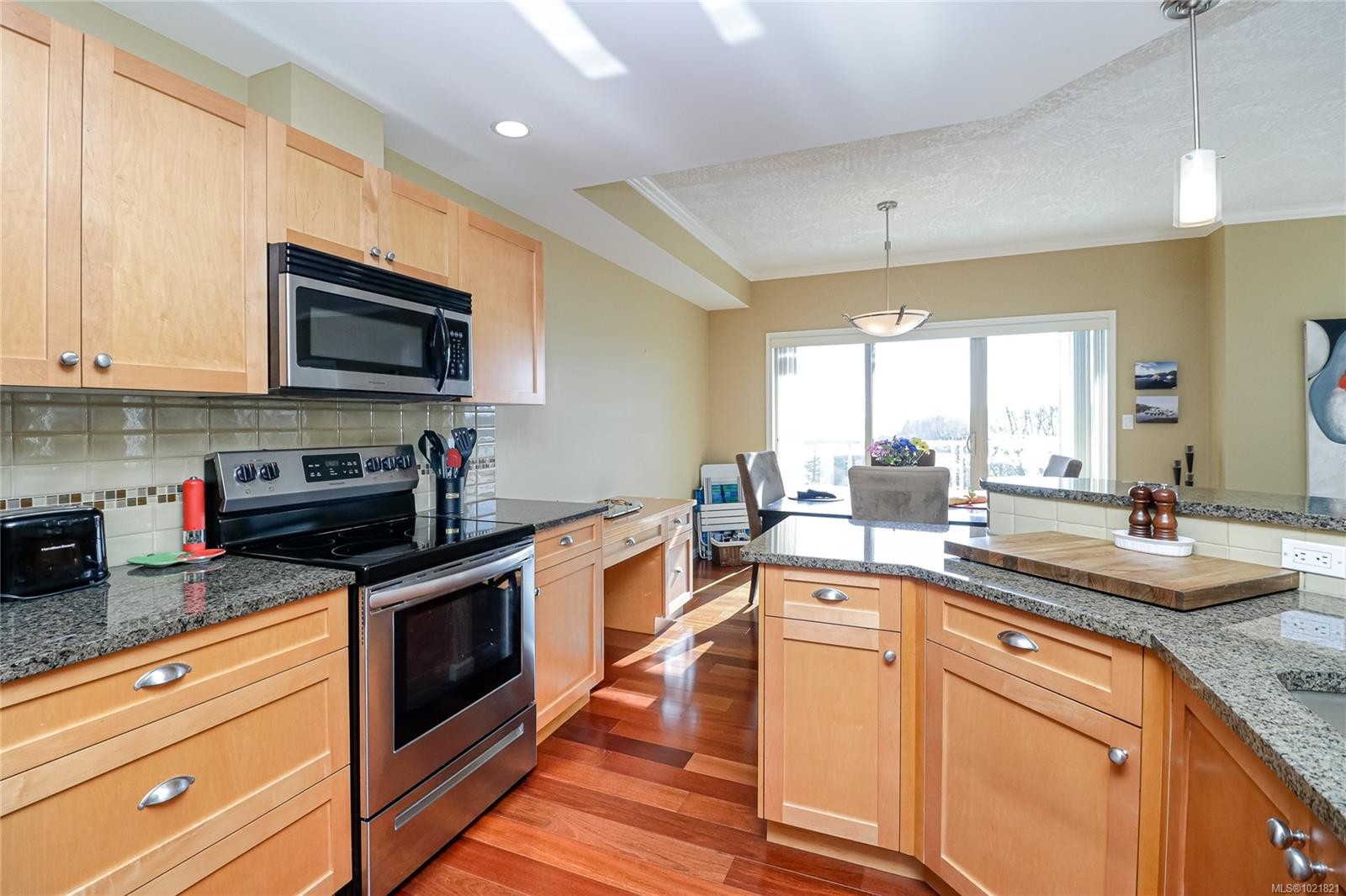 404-125 Aldersmith Pl, View Royal, BC