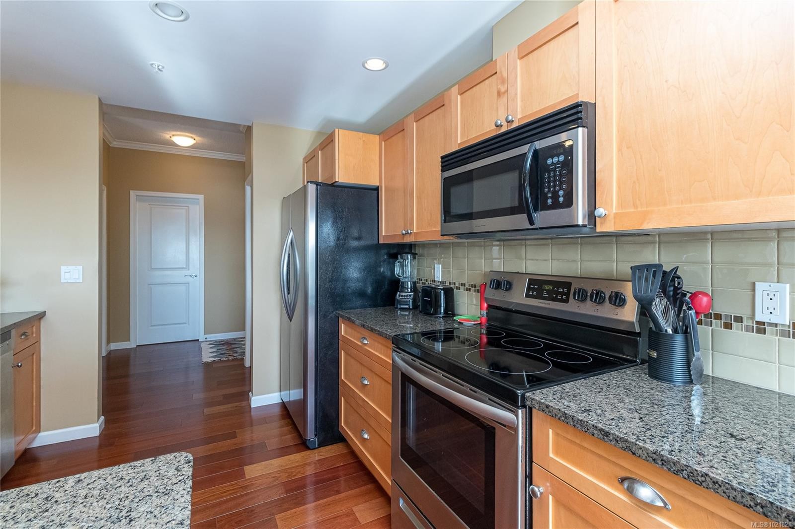 404-125 Aldersmith Pl, View Royal, BC