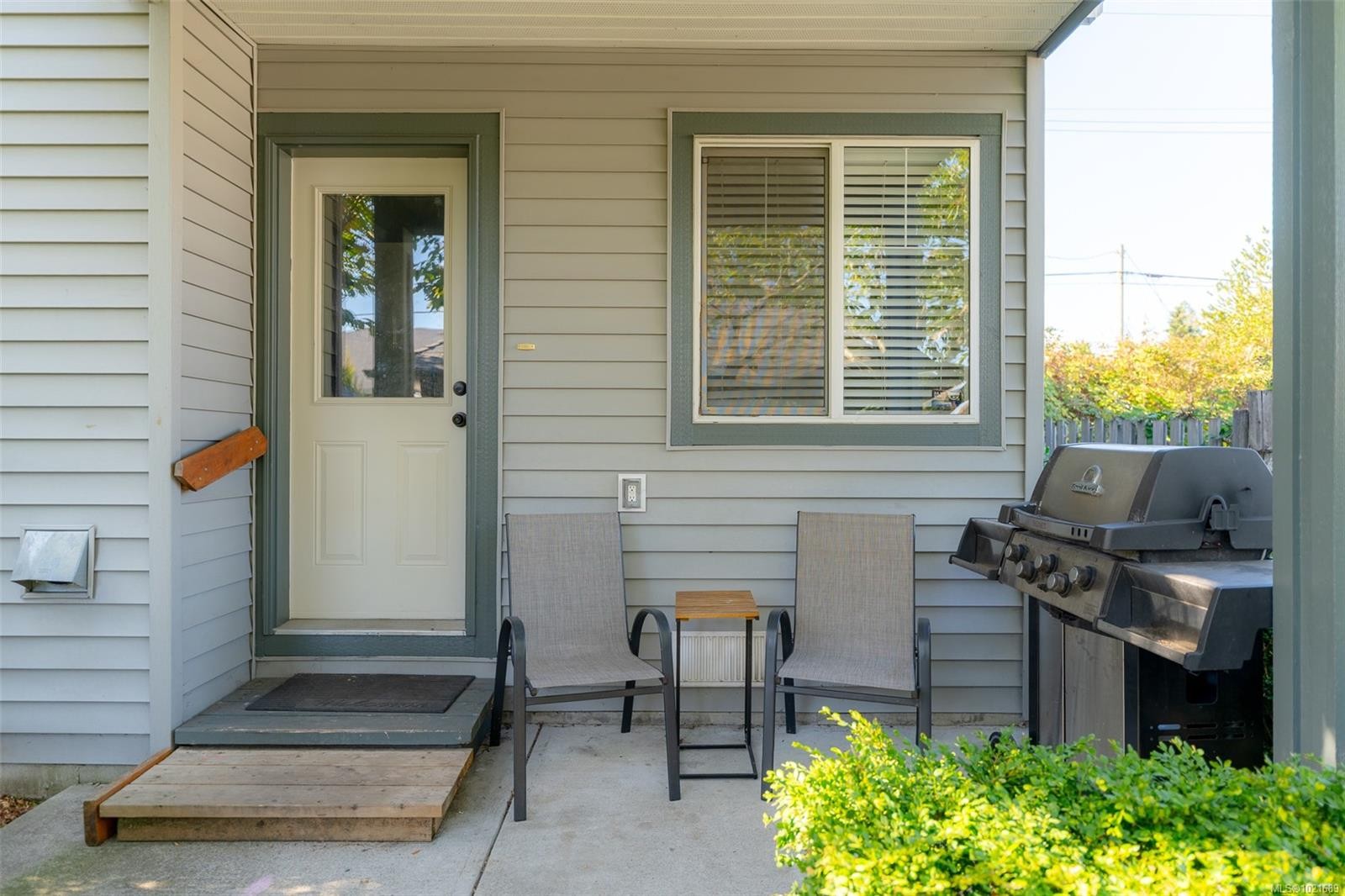 101-211 Victoria Rd, Nanaimo, BC