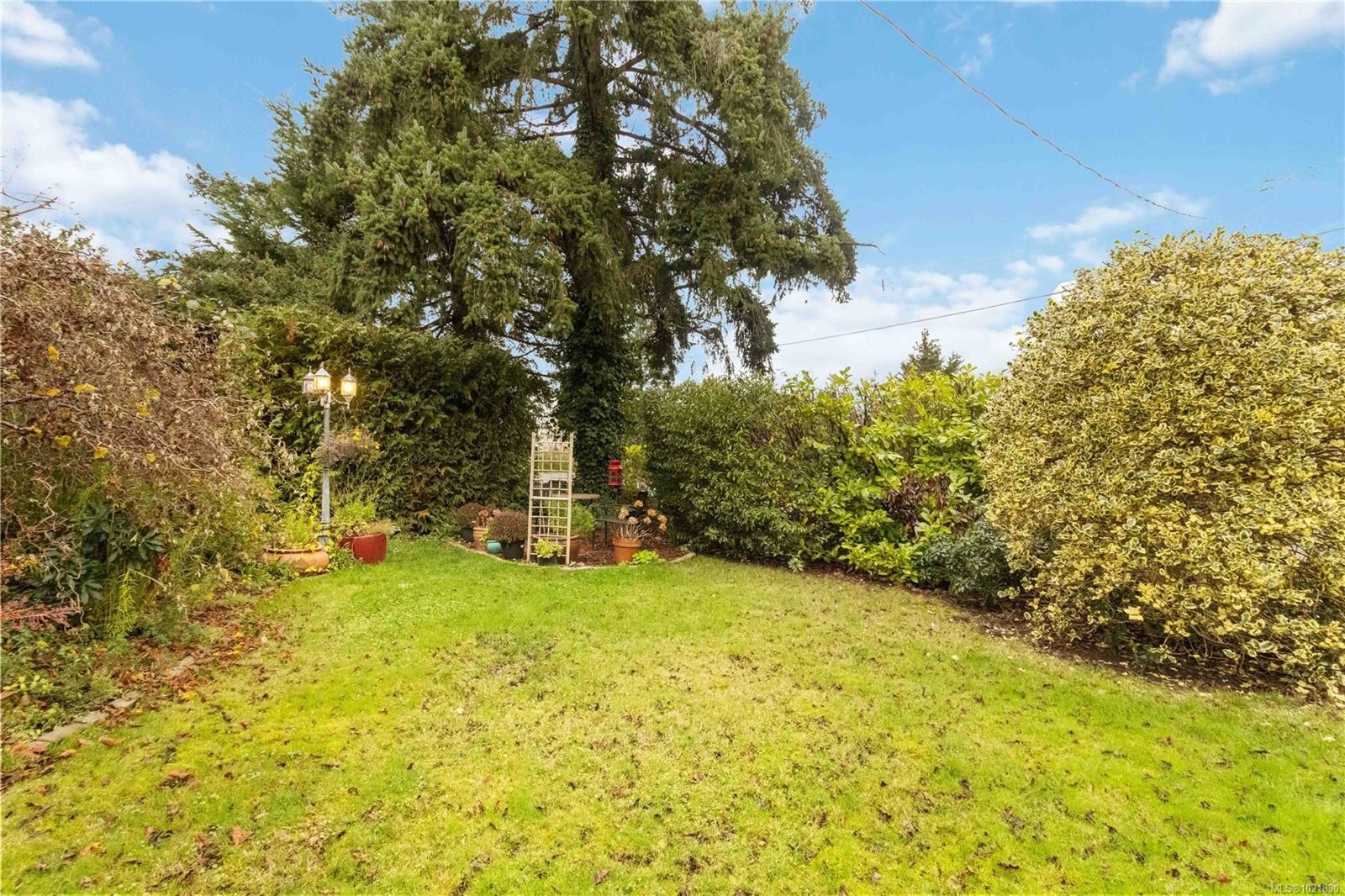 9930 Bessredge Pl, Sidney, BC