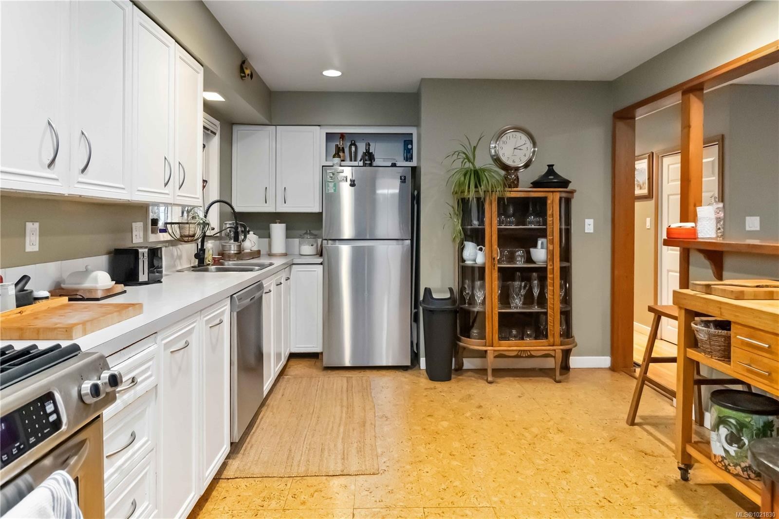 9930 Bessredge Pl, Sidney, BC