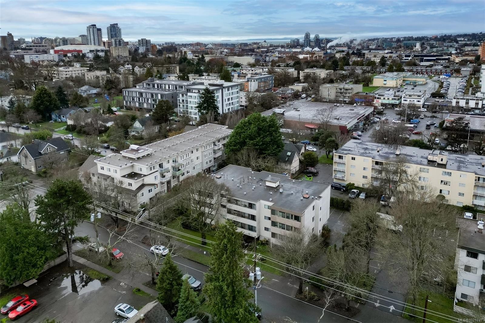 206-2610 Graham St, Victoria, BC - Outdoor With View