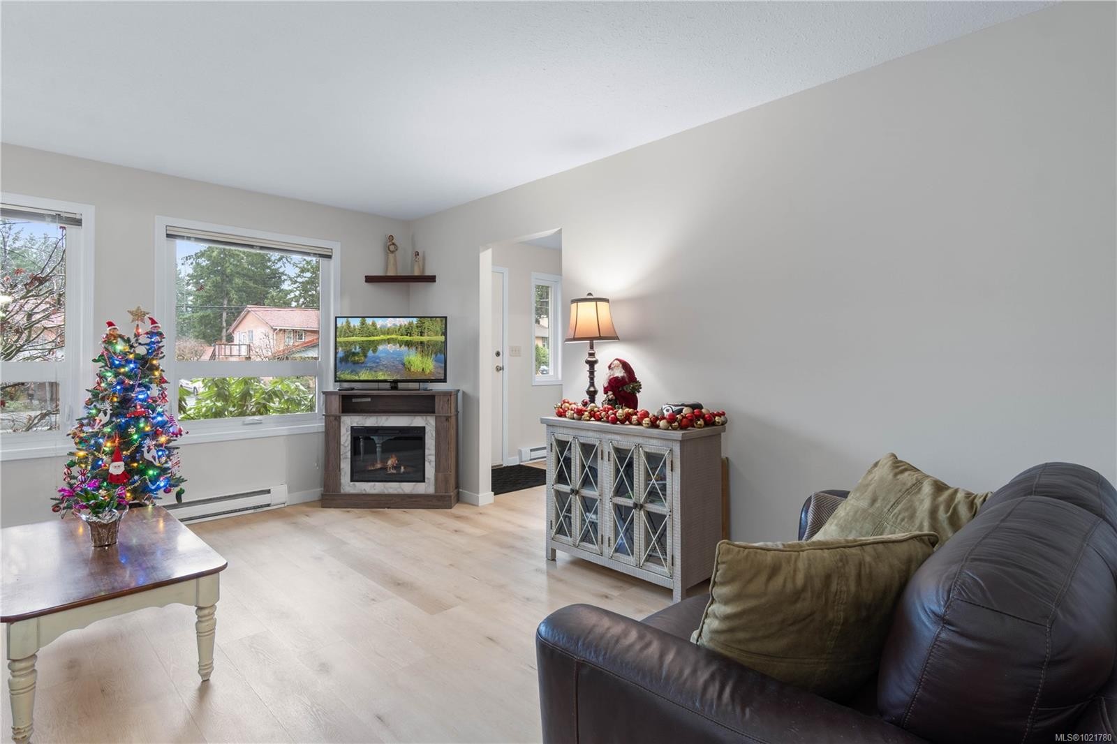 2629 Labieux Rd, Nanaimo, BC - Indoor Photo Showing Living Room With Fireplace
