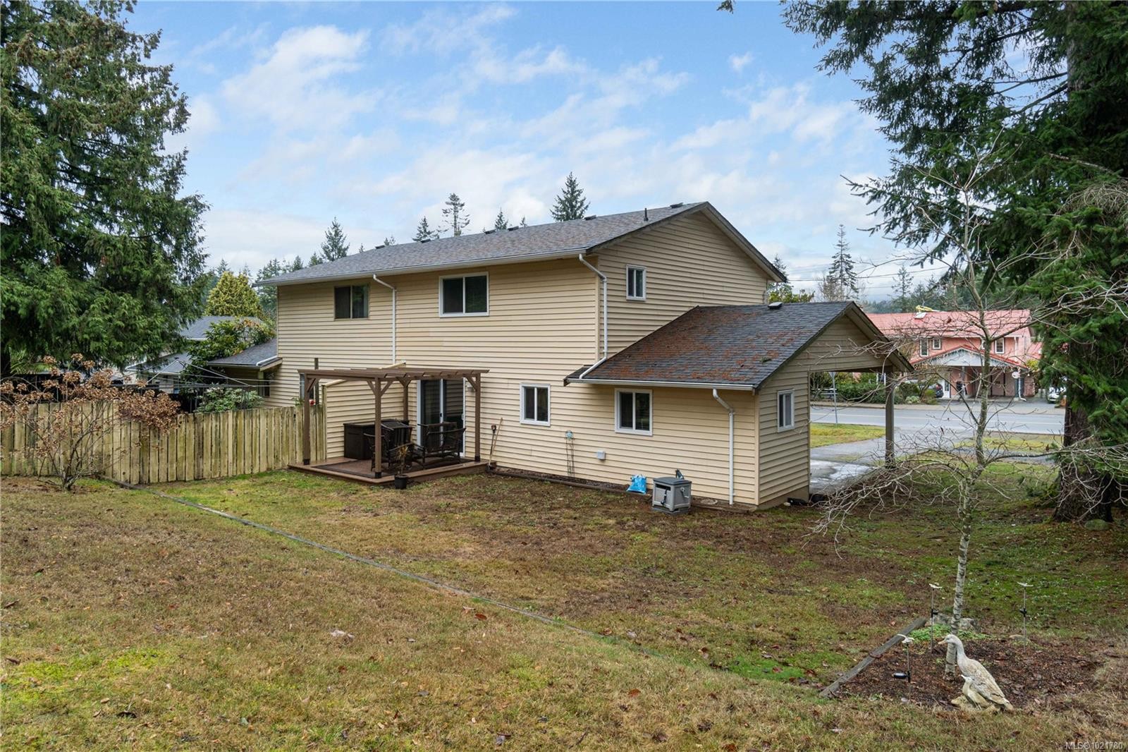 2629 Labieux Rd, Nanaimo, BC - Outdoor