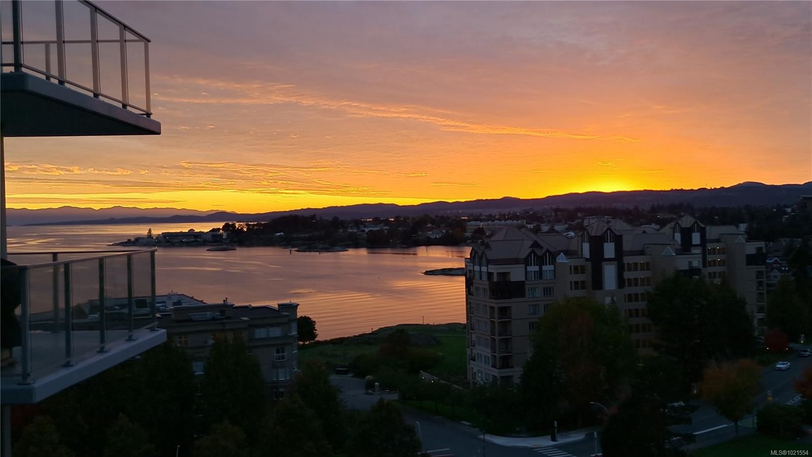 804-60 Saghalie Rd, Victoria, BC - Outdoor With View