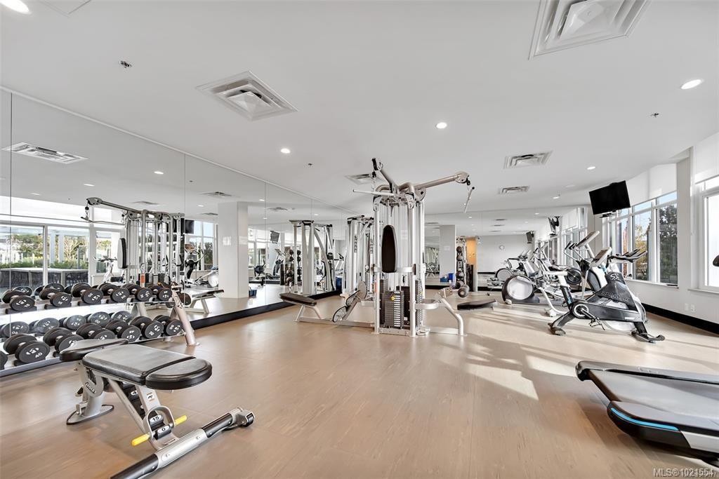 804-60 Saghalie Rd, Victoria, BC - Indoor Photo Showing Gym Room