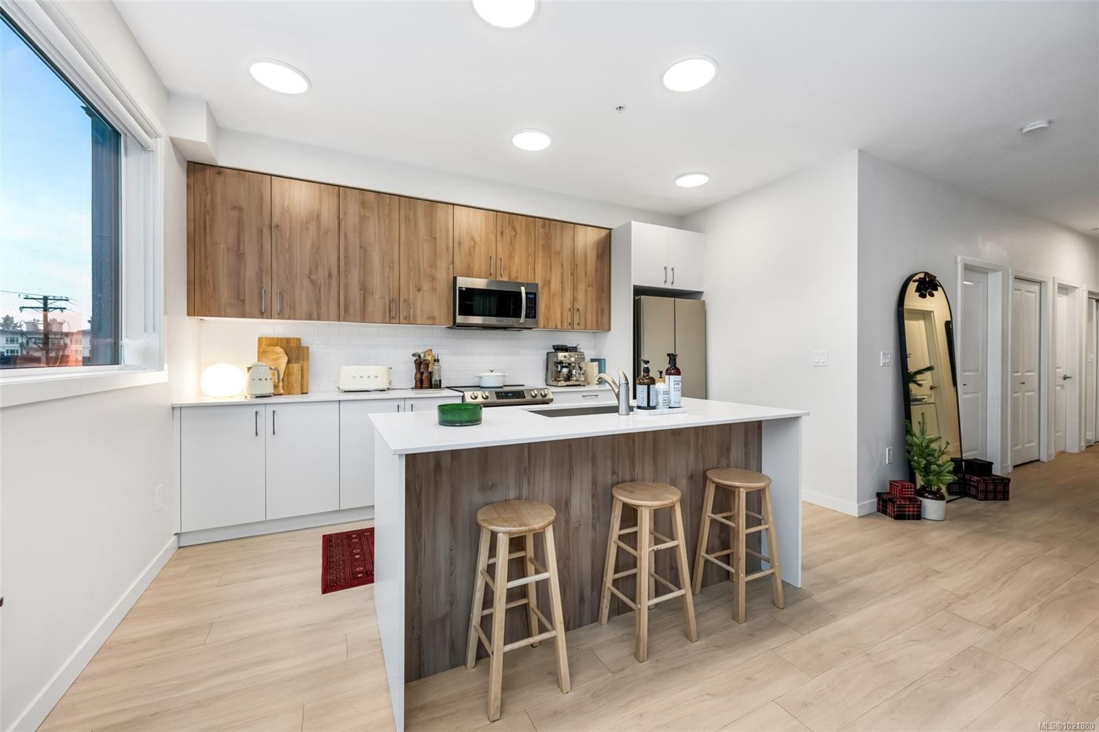 301-842 Orono Ave, Langford, BC - Indoor Photo Showing Kitchen