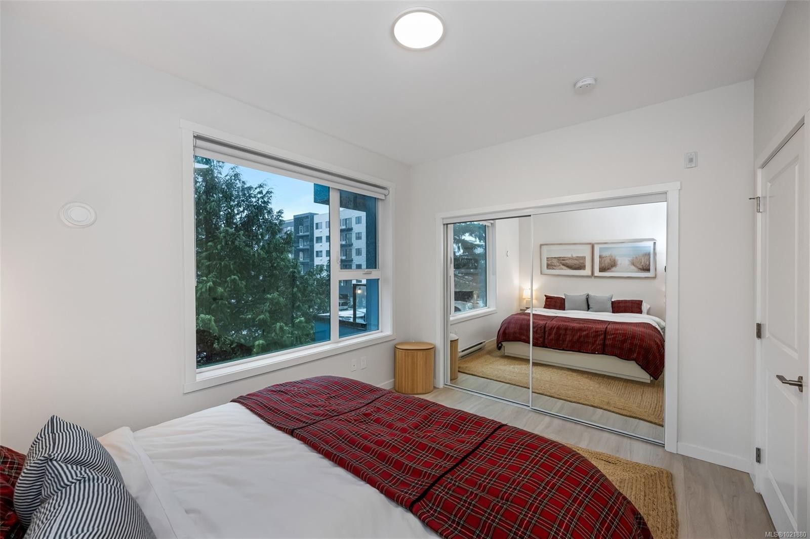 301-842 Orono Ave, Langford, BC - Indoor Photo Showing Bedroom