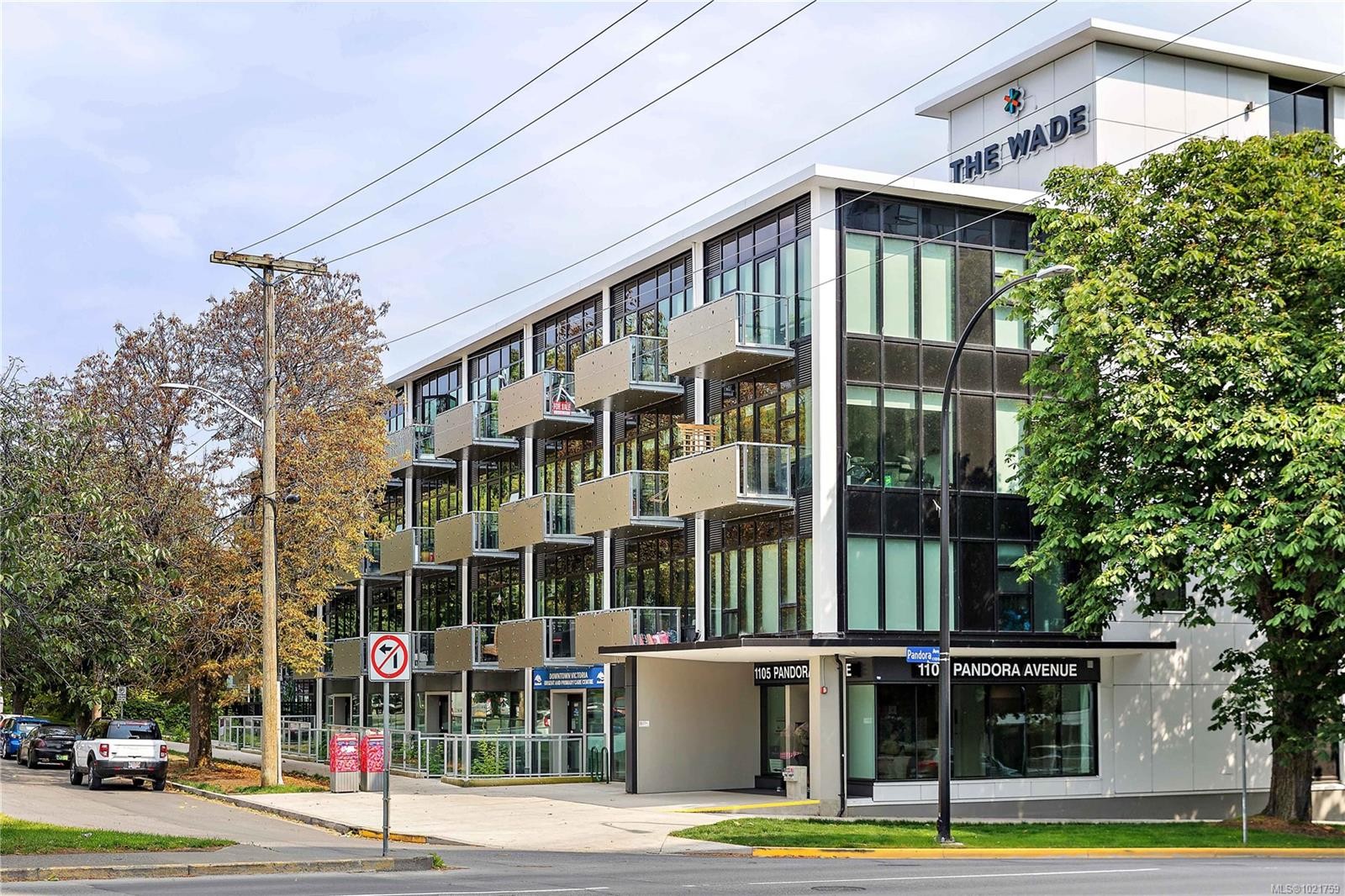 N405-1105 Pandora Ave, Victoria, BC - Outdoor