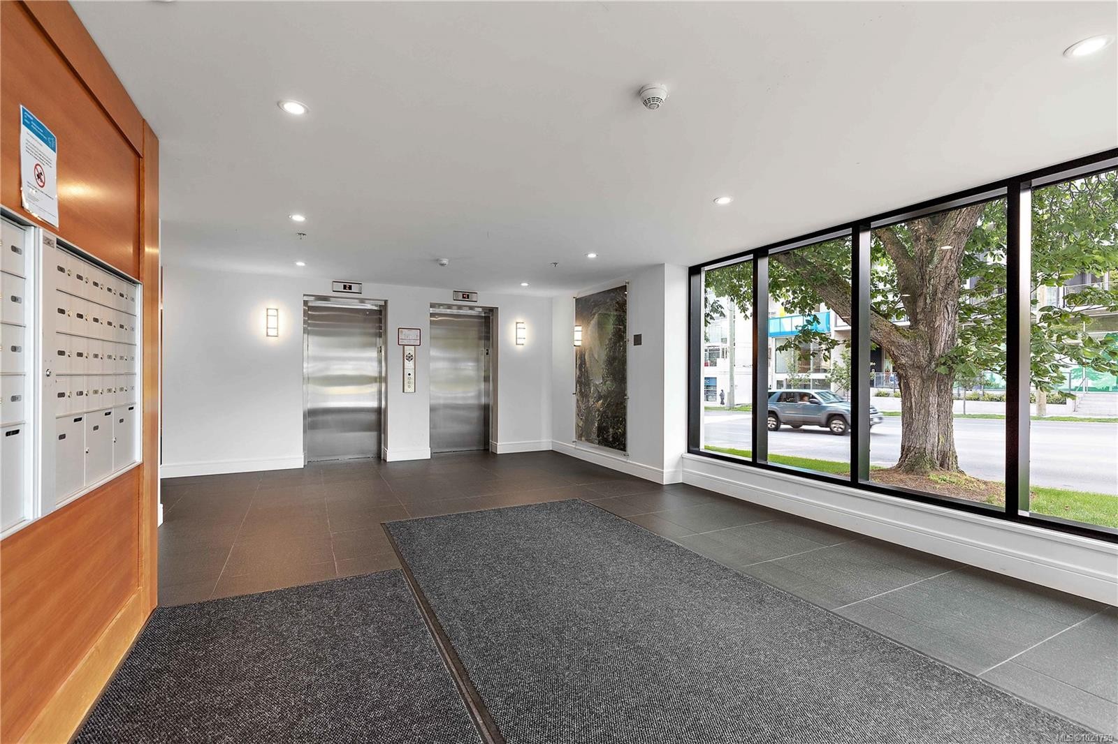 N405-1105 Pandora Ave, Victoria, BC - Indoor Photo Showing Other Room