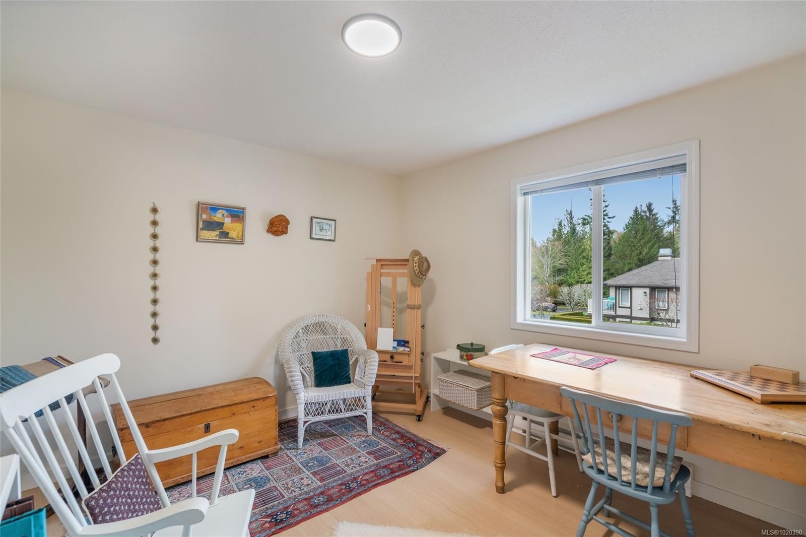 205-440 Schley Pl, Qualicum Beach, BC - Indoor