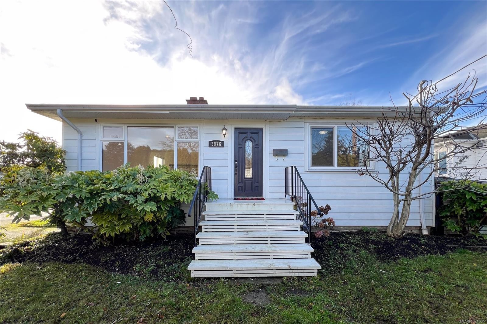 3876 Carey Rd, Saanich, BC