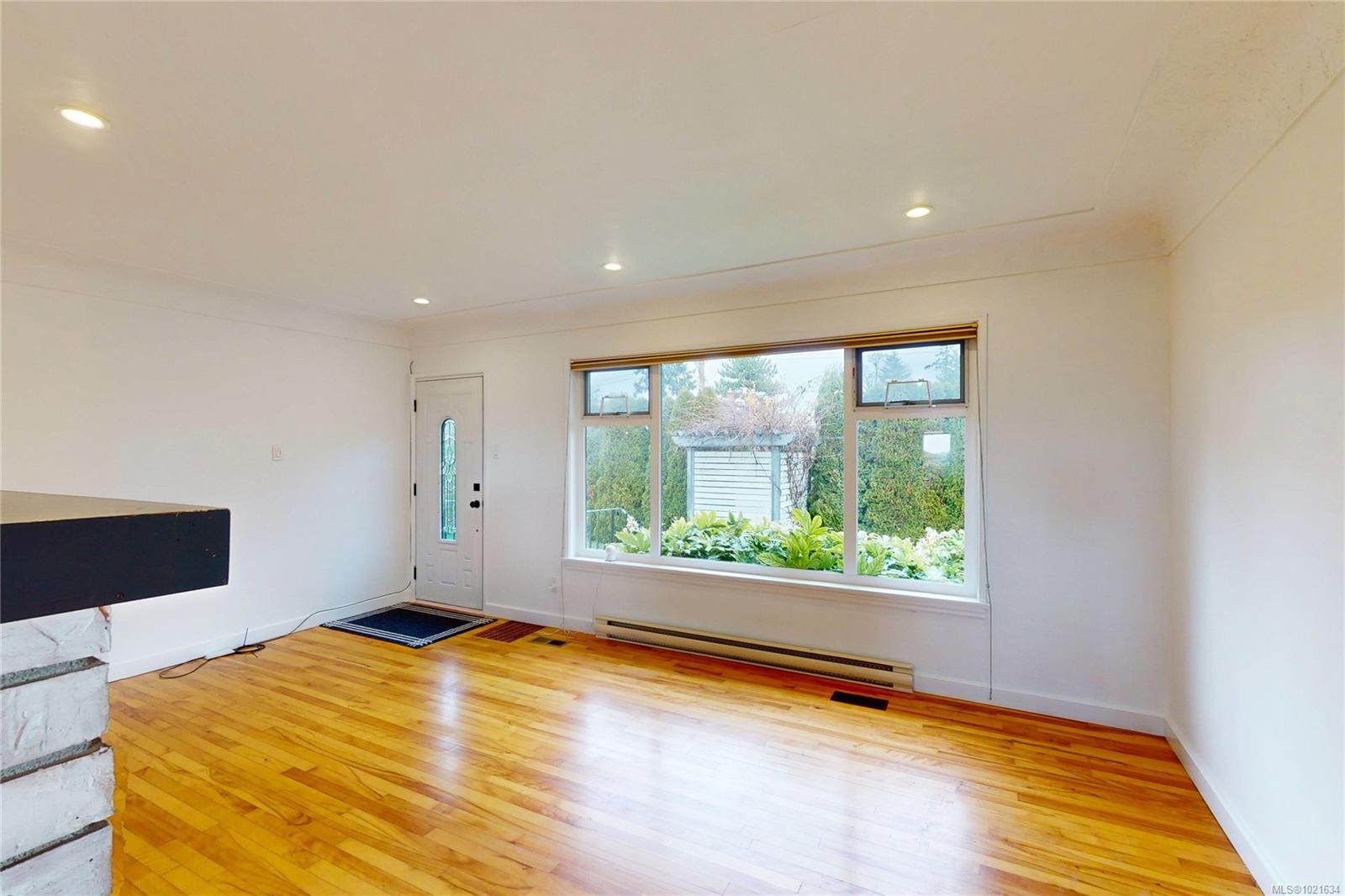 3876 Carey Rd, Saanich, BC