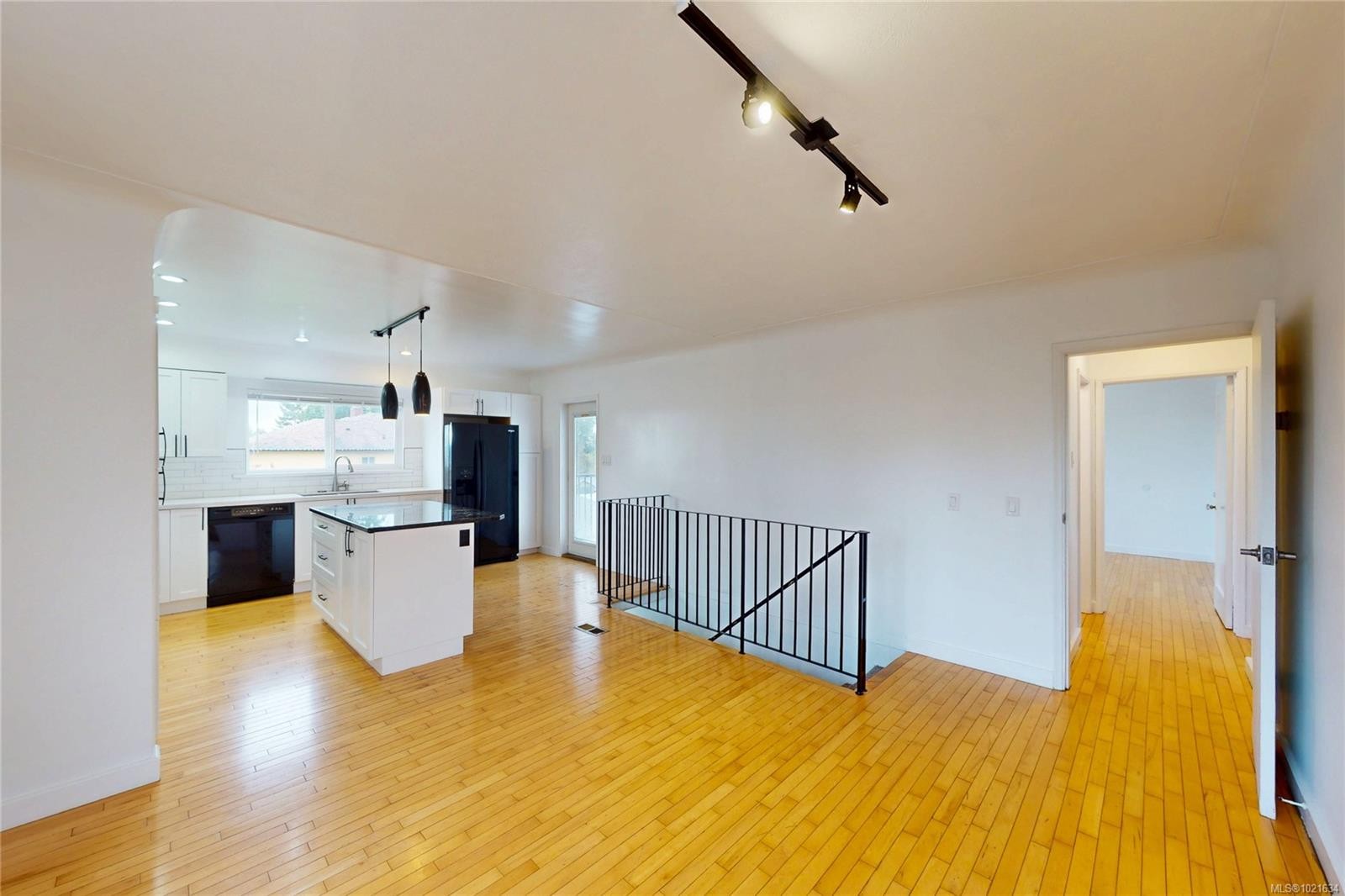 3876 Carey Rd, Saanich, BC