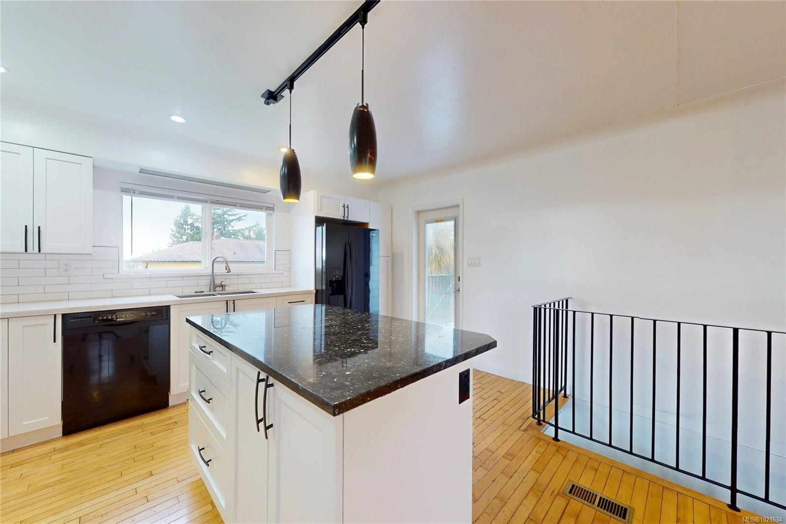 3876 Carey Rd, Saanich, BC