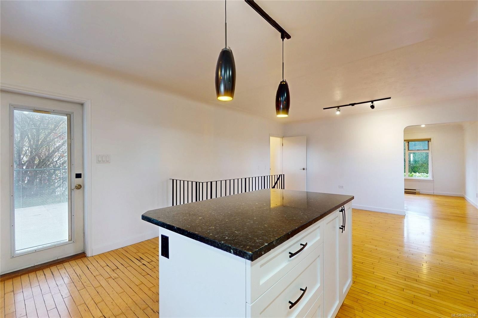 3876 Carey Rd, Saanich, BC