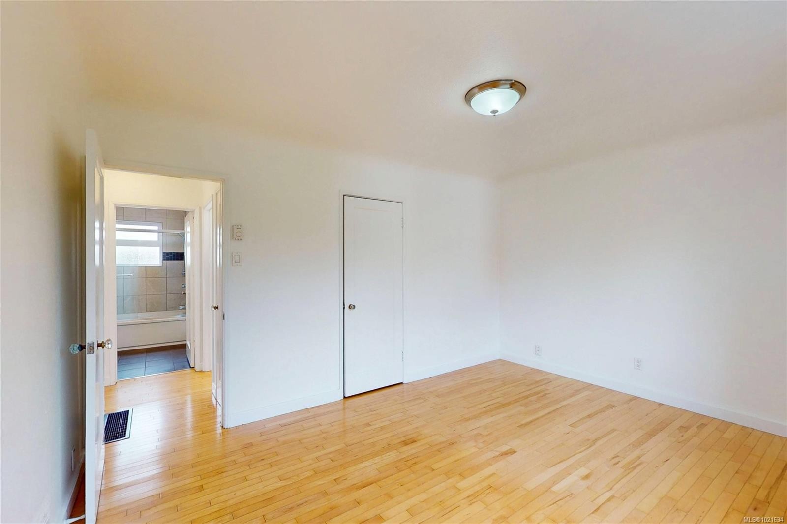 3876 Carey Rd, Saanich, BC