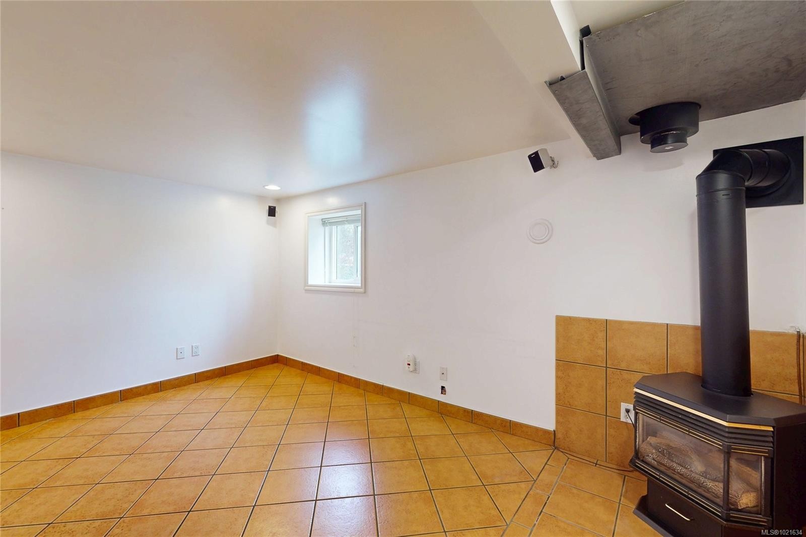 3876 Carey Rd, Saanich, BC