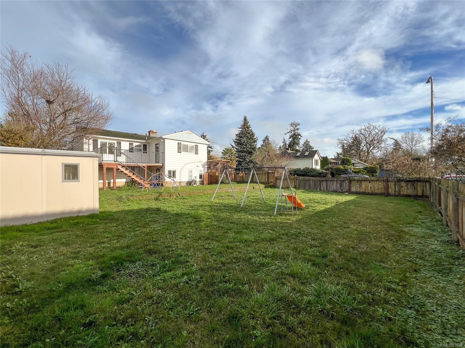 3876 Carey Rd, Saanich, BC