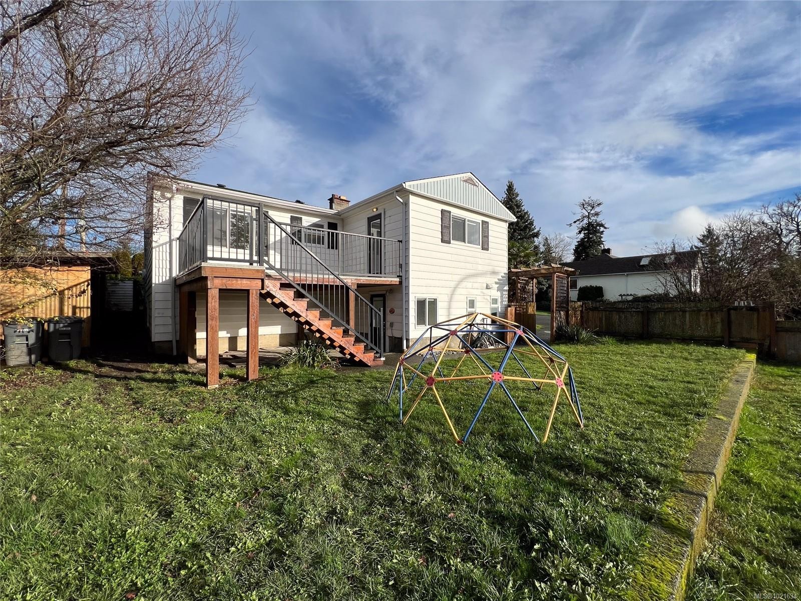 3876 Carey Rd, Saanich, BC