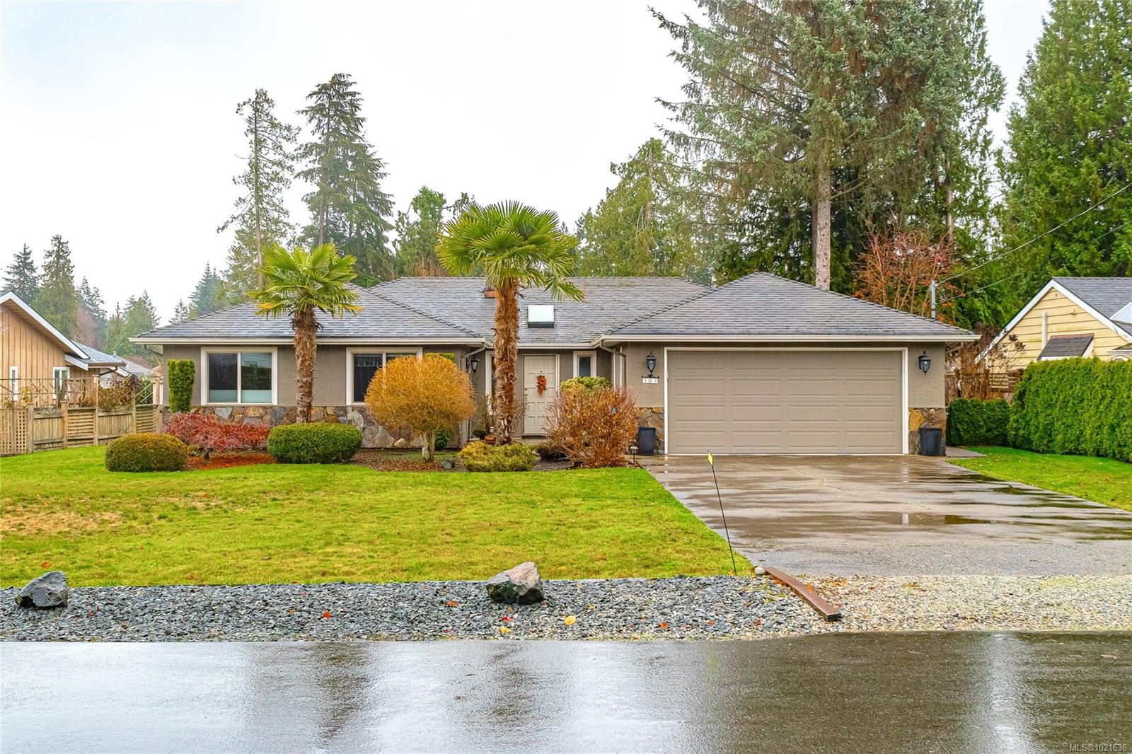 507 Eaglecrest Dr, Qualicum Beach, BC