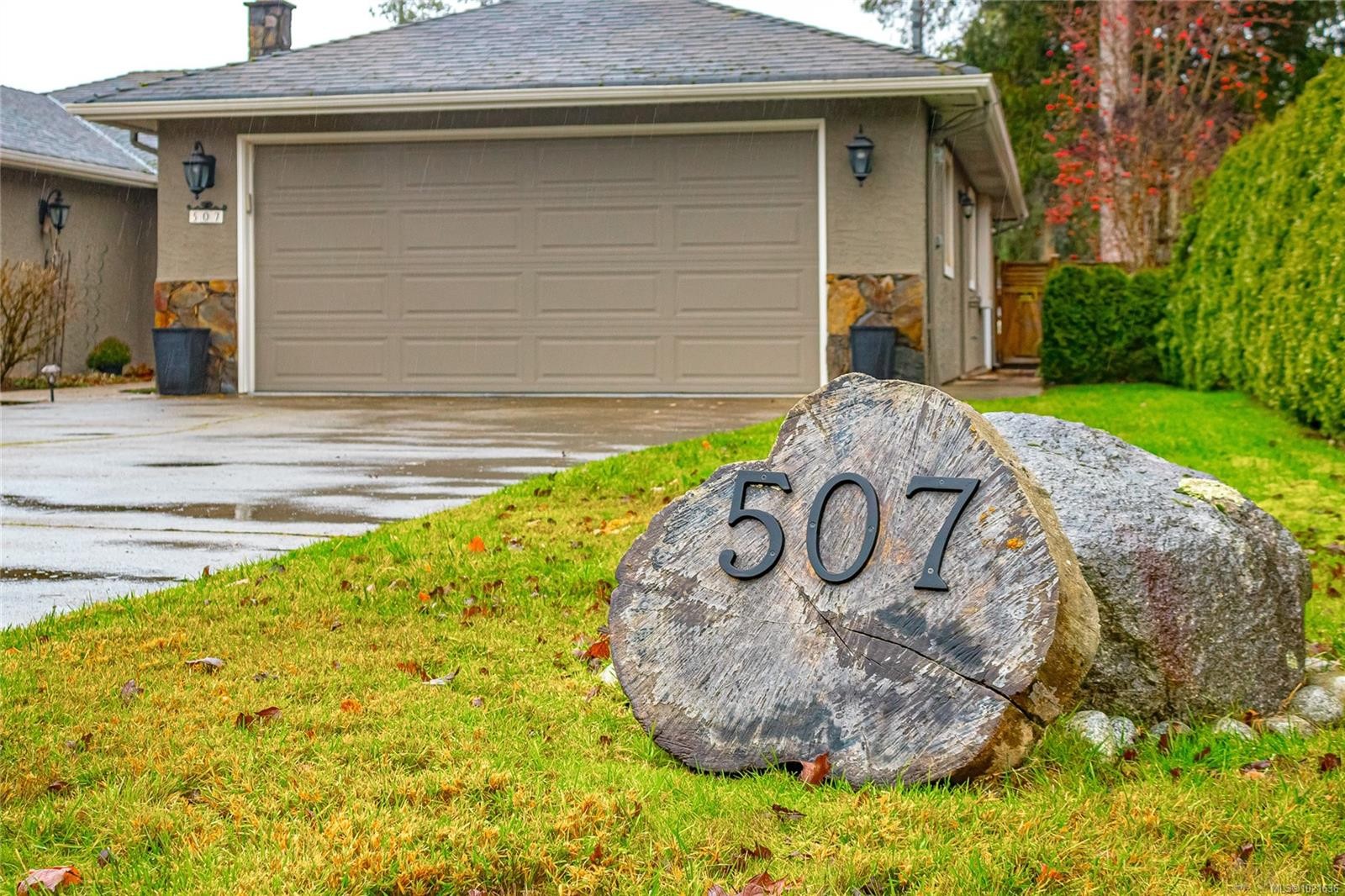 507 Eaglecrest Dr, Qualicum Beach, BC