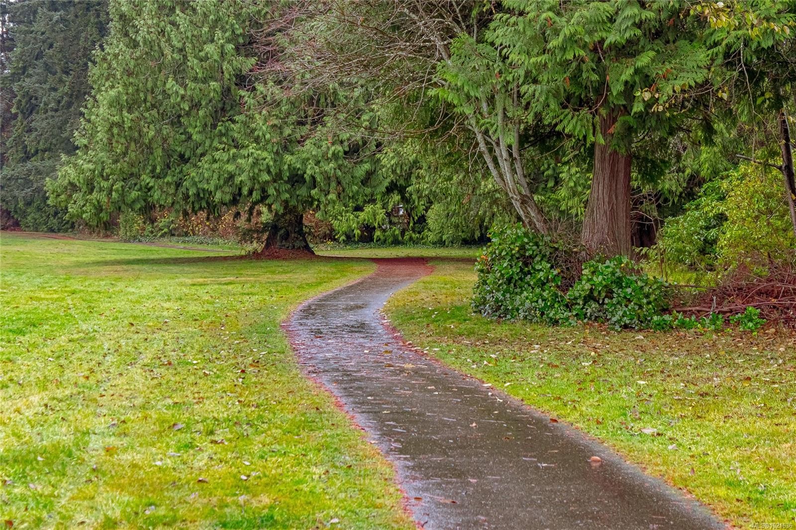 507 Eaglecrest Dr, Qualicum Beach, BC