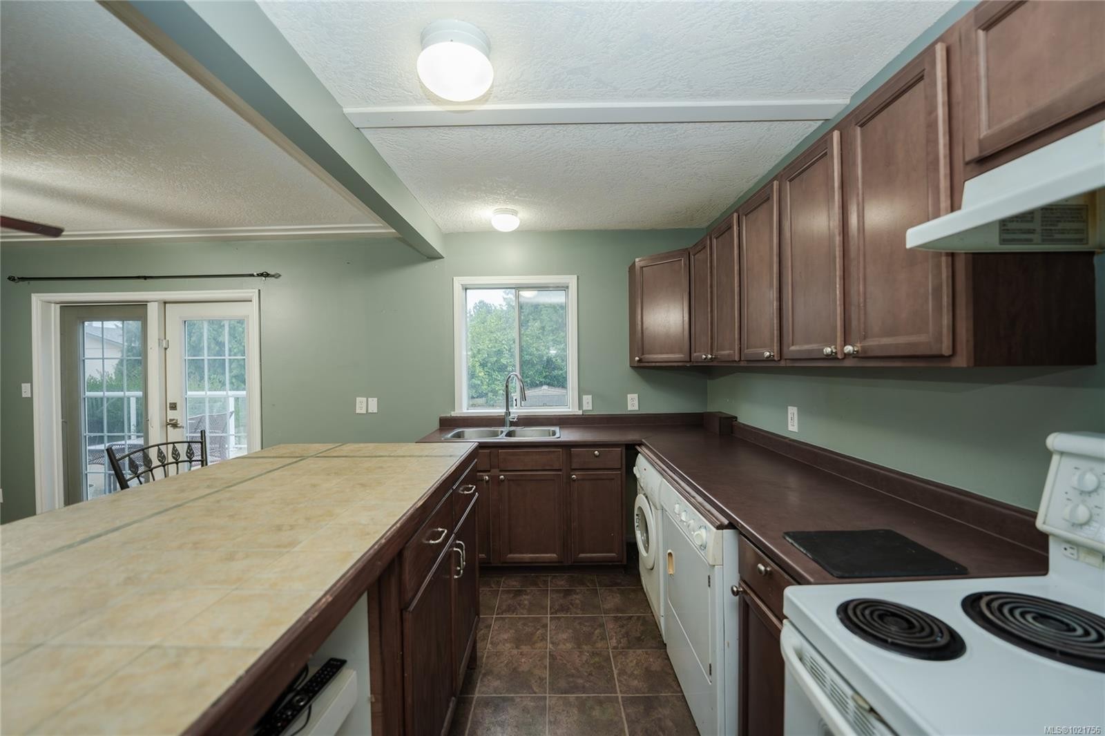 505 Windthrop Rd, Colwood, BC