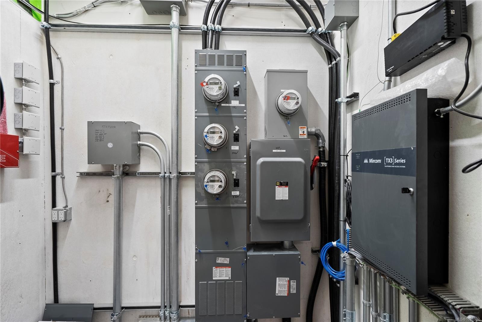 2840 Peatt Rd, Langford, BC