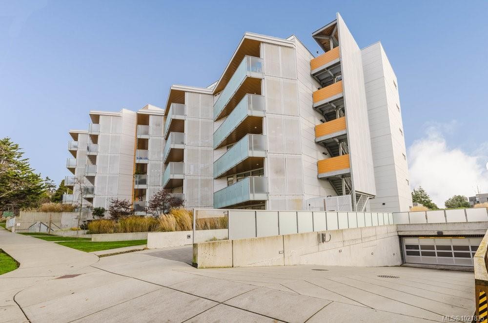 210-881 Short St, Saanich, BC - Outdoor With Balcony