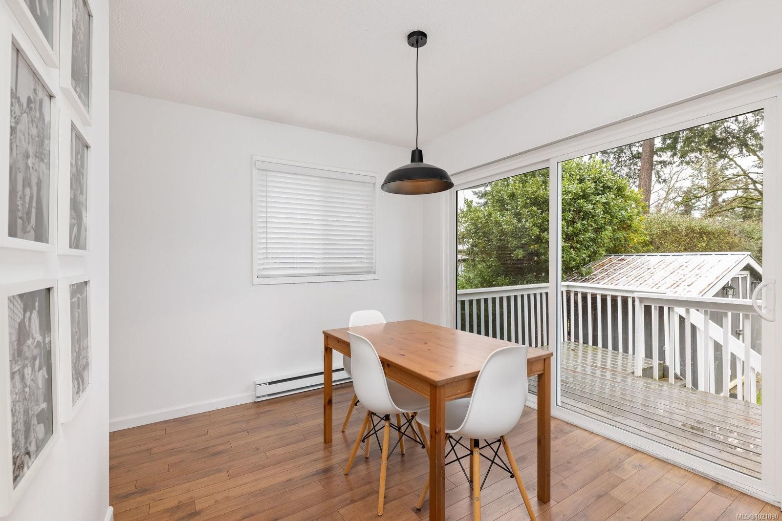 492 Meredith Cres, Saanich, BC