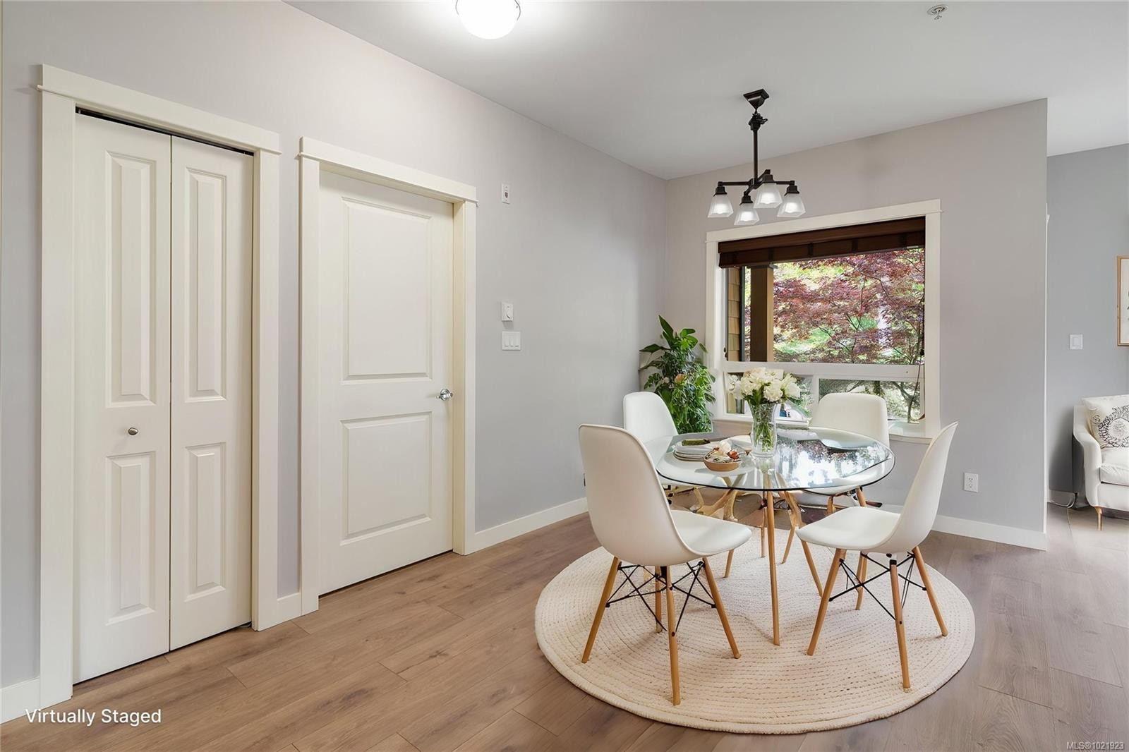 210-201 Nursery Hill Dr, View Royal, BC - Indoor Photo Showing Dining Room