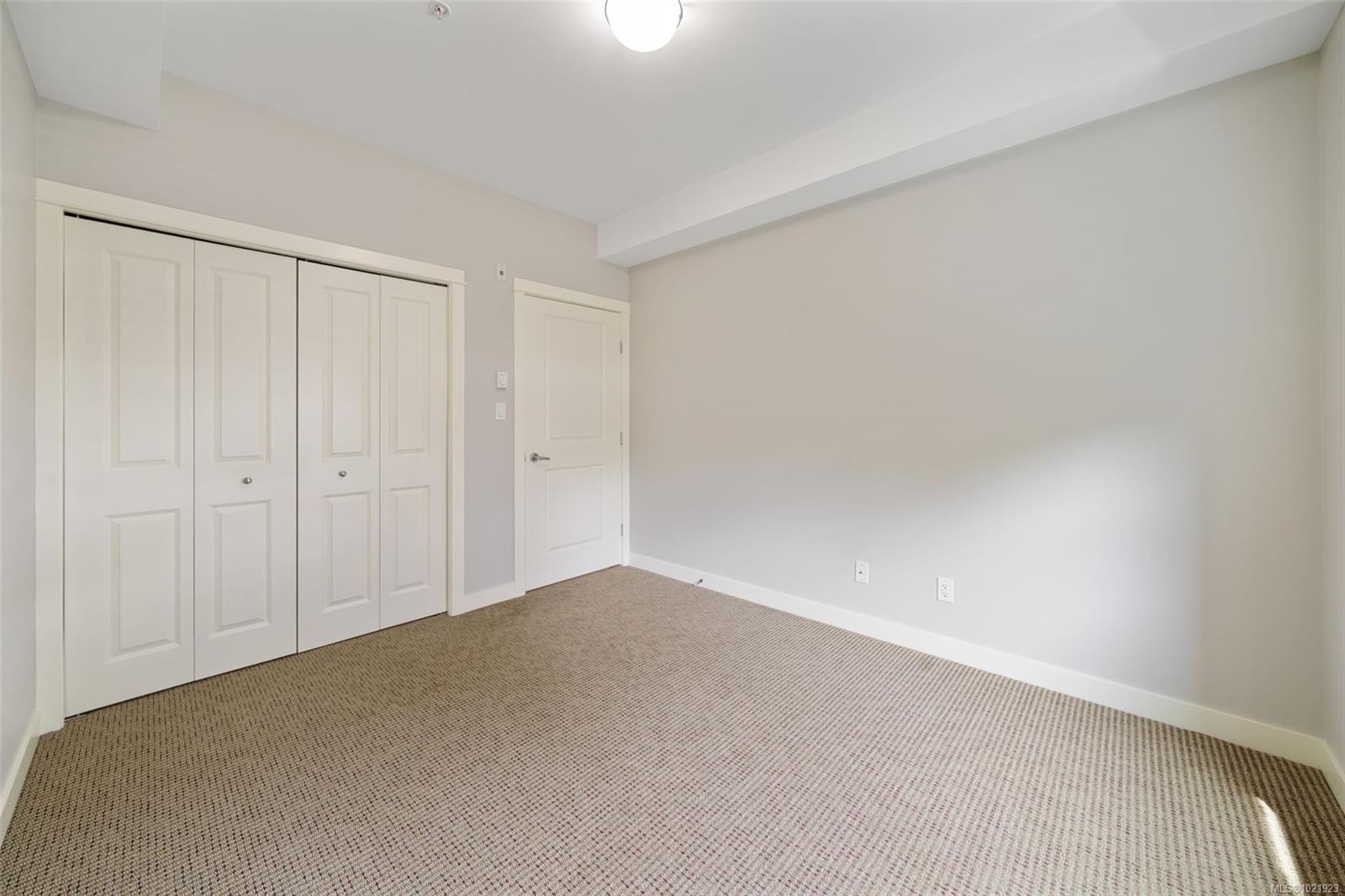 210-201 Nursery Hill Dr, View Royal, BC - Indoor Photo Showing Other Room