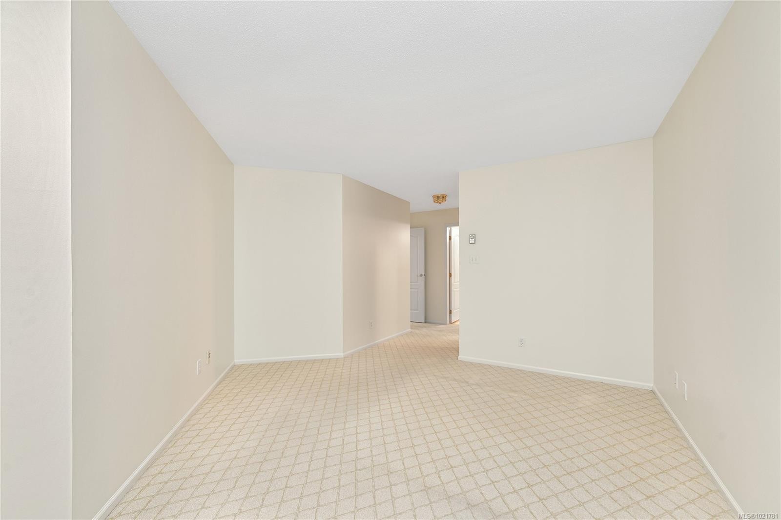 1131-2600 Ferguson Rd, Central Saanich, BC - Indoor Photo Showing Other Room