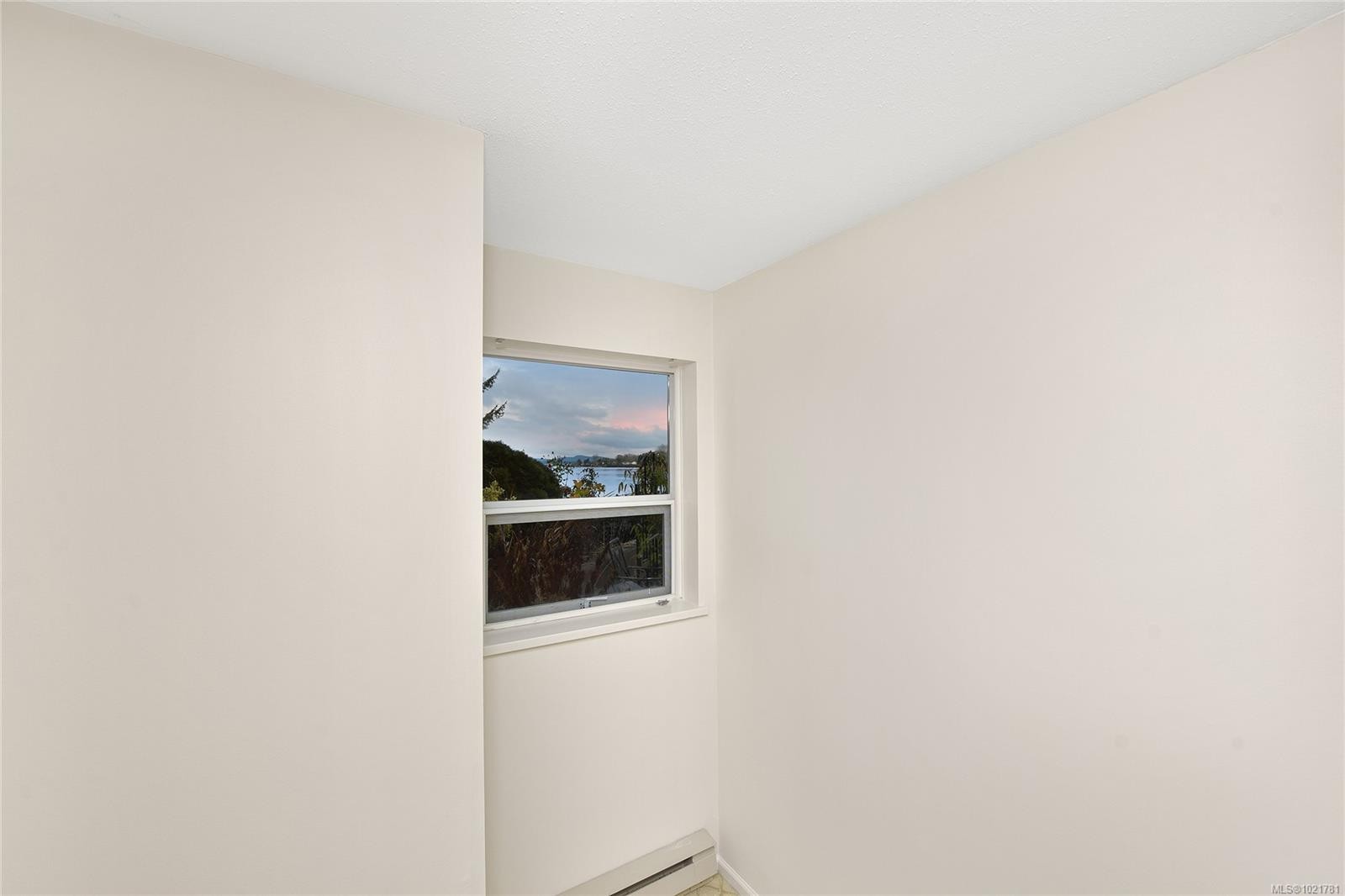 1131-2600 Ferguson Rd, Central Saanich, BC - Indoor Photo Showing Other Room