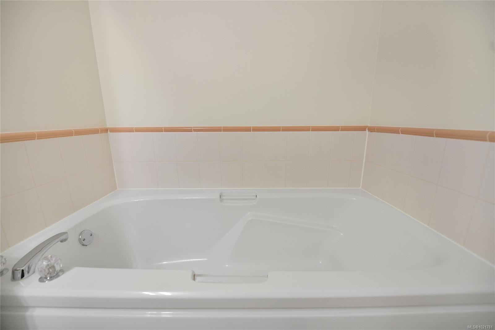 1131-2600 Ferguson Rd, Central Saanich, BC - Indoor Photo Showing Bathroom